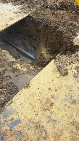 What a beautiful sound!!! #AXERatioChallenge #sodirectionaldrilling #naturalgas #bluecollar #hdd #hdddrilling #undergroundutilities #gas #vermeer #komatsu #coldbeerandcopenhagen #fyp #fypシ #foryoupage #rock #40x55vermeer #rockbore 