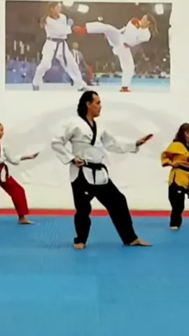 🤩 #taekwondo #tkd #worldtaekwondo #poomsae #Fitness #fyp 