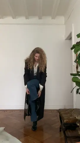 forever influenced by the classic 90s style #OOTD #nyc #nycmodel #90saesthetic #mystyle #classic 