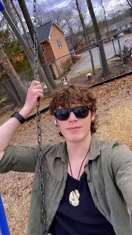 Hi, I love you. And slay.  #pedropascal 