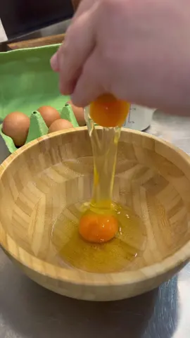 Delicious, juicy, ruddy, elastic, easily turned over, with a slight creamy taste!    Milk 2.5 cups (650 ml)    Egg 3 pcs (large)    Sugar 2 tbsp    Salt 0.5 tsp    Vanilla sugar (for sweet pancakes)    Boiling water 1 cup (250 ml)    Flour 300 gr    Butter 50 gr    Lubricate the pan with vegetable oil, bake on both sides, grease the finished pancake with butter.    Try this recipe, I am sure you will be satisfied.    All delicious pancakes, friends!    Done!) and cook with pleasure    .    .    #zafranablog #crep #sweet 
