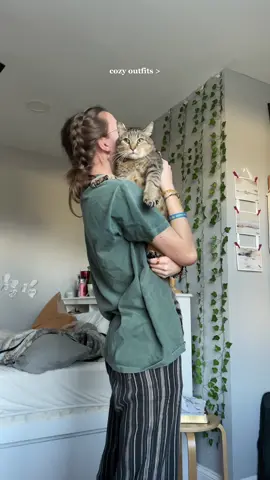 featuring my sweet zeusie boy #OOTD #green #cozy #outfit #fitcheck #comfyclothes #thrifted #style #glasses #hair #cat 