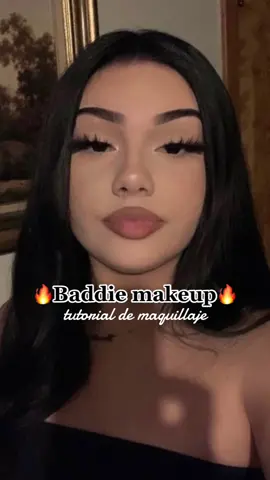 Este maquillaje más el rolonnn🔥🔥años que no me hacía así las cejas, que les pareció? #greenscreen #baddiemakeup #baddie #maquillajebaddie #maquillajefacil #maquillaje #viral 