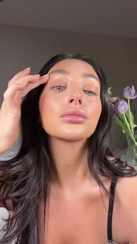 Part 2 of facetime me on the floor while i do my makeup lol #makeup #grwm #vancouvermakeupartist 