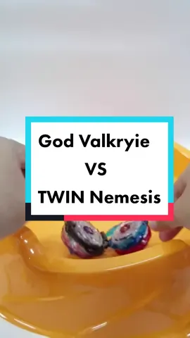 Cek keranjang kuning diatas yaa 👆👆#beybladebettle #adubeyblade #pertandingan #beyblade #gasing #gangsing #mainan #mainananak #tokomainan #mainancowok #mainanlakilaki #foryourpage 