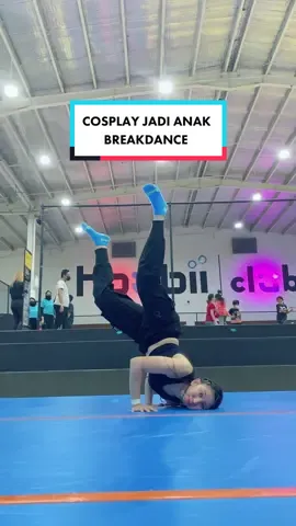 SERU-SERUAN AJA😅SLEBEW#anggidance #anggipurikusumadewi #breakdanceindonesia #breakdance #slebew #danceviral #bboy #HelloHongKong #tiktoktainment #viralditiktok #gayaditiktok #serunyaolahraga 
