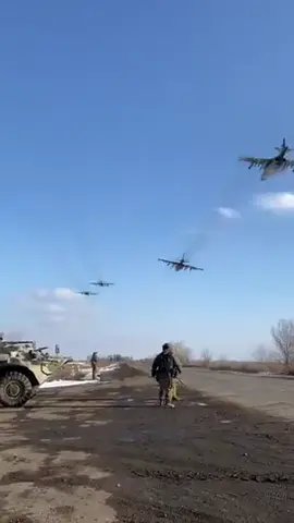 Multiple Russian Su-25s flying combat mission in Bakhmut direction. #ukraine #bakhmut #bakhmutbattle #russianairforce #russianarmy #russianmilitary #su25 #su25frogfoot #warfootage #combatfootage 