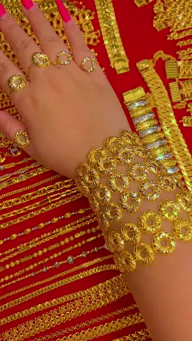 Rantai tangan Donut 🍩😍 di jalan CHOWKIT KEDAI EMAS MURNI KL 😋 WhatsApp Kami!0123779067😍 #emas916 #emas #emas916malaysia #emasoriganal916 #emasoriginal #emasrantaitangan #emascincin 