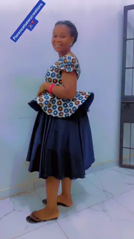 Essayage time de ma chic cliente ❣️Robe chic ovale avec un mélange de pagne et tissus 🥳😘😘😘@Rollya fashion admirez❣️✂️#90535578 #fashion#pourtoi#universtogolais🇹🇬#stylisme##tiktok #90535578 