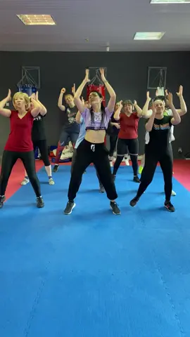 Сильні та незламні😘 Живемо танцюючи! 💙💛 #dance #dancechallenge #tiktok #tiktokdance #ukraine #pavlograd #recommendations #globalrecomendation #живитанцюючи #живитанцуя 
