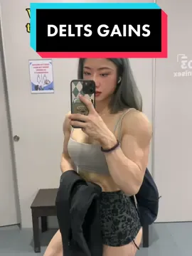 I also got some veins on delts whats #sgfitnessgirl #delts #gymsharkwomen 