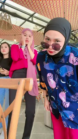 berasa seumuran sama kalian bestieh 😛 @Ila Tiantika @dita #fypシ #fypdongggggggg #fypシ゚viral 