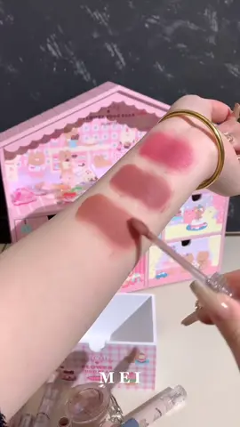 Uboxing full Flortte Flower Food Bear makeup collection gift set #unboxing #asmrunboxing #xhuongtiktok #tikttokchina #douyin抖音 #fypシ #fyp #xuhuong #xh #asmr #tiktok #douyin #foryou 