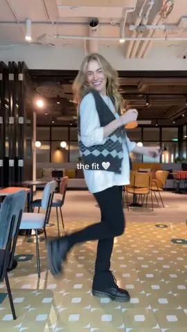 another semi corporate girlie look today ✌🏼 #OOTD #fitcheck #styleinspo #docmartens #vestoutfit 