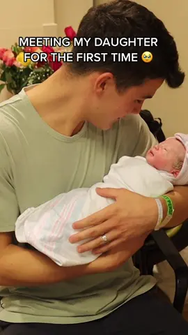 Meet Hailey James Clark aka my whole world 🌎❤️ I usually only post music content but couldn’t pass this up! #daughter#dad#birth#family#Love#newborn#reaction#baby#christian#wholesome#explore#viral#happy#hailey 