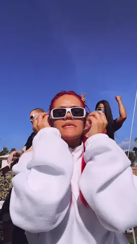 Y esas gafitas cuales sooooooonnnnn ✨✨✨✨