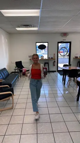 When Waverly Nutrition is in our hands…. Us pretty girls walk like this, this, this💃🏻 #p#prettygirlss#strutyourstuffl#loveyourselfenergy 