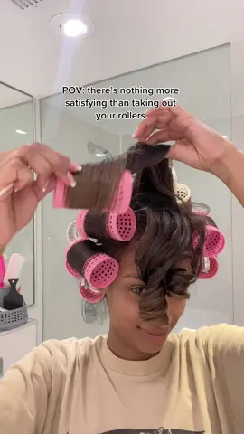 from 3b curls to bombshell hair with no heat damage 🫶🏾 #hairrollers #bouncyhair #curlyhair #fyp #naturalhair #hairtok #bombshellhair #habeshatiktok #curlyhairtutorial #foryoupagе #NextLevelDish 
