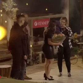 o léo no microfone 🥹 #marilia #fyyyyyyyy #bieldamarilia #edit #mariliamendonça #saudades #fyp #meuamor #bieldalila 