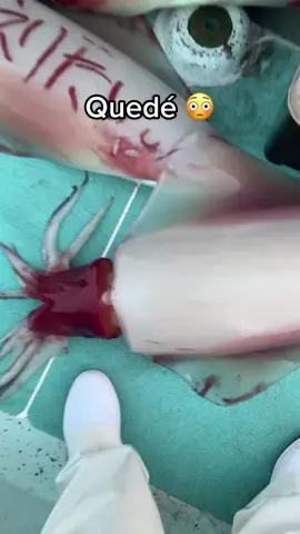 Sabías que puedes escribir en la piel de un calamar? 🦑🫣🫣🫣 #SabiasQue #oceano #misterio 