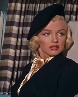 I wished I looked like her in my glasses | Thank you so much for 1k followers!! 💗💗 || #howtomarryamillionaire #howtomarryamillionaireedit #marilynmonroe #marilynmonroeedit #marilyn #1953 #1950s #oldhollywood #oldhollywoodedit #classicfilm #movie #movieedit #edit #movierecommendation #vintage #technicolor #AXERatioChallenge 