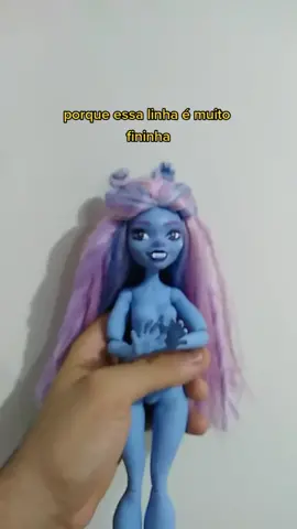 Amanhã é dia de lutar pra desembaraçar esse cabelo todinho 😔✊🏽 #custommonsterhigh #dool #monsterhighnews #monsterhighdoll #mhg3doll #monsterhighnewgeneration #monsterhighg3 #monsterhigh #abbeyg3 #abbeybominable #foryou #dollcollector #biscuit #euquefiz 