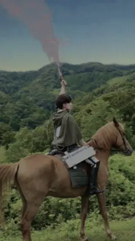 Vibesnya nyaman bangettttttt #leviackerman #levicosplay #AttackOnTitan #anime #misteri 