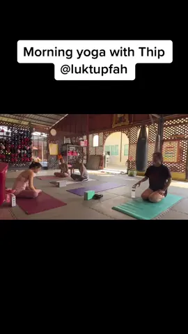 Amazing session!  . . . #yoga #yogaforbeginners #yogaforbiggerbodies #thailand🇹🇭  #onnut #bangkok #luktupfahmuaythai 