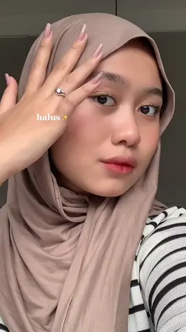 serius ini bahan pashmina kaos bnr’ premium🤎