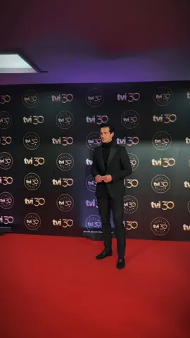 Gala de aniversário #TVI 🕺🏻 #fyp #foryoupage #foryou #redcarpet #menoutfit  #fashioninspo 