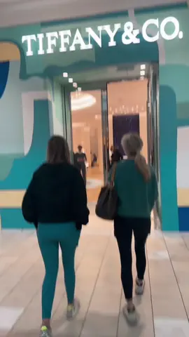 girls trip🤍🤍 #atl #lenoxmall #shopping 