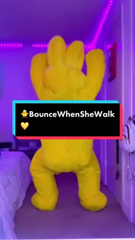 DC- @uniquemusick 🐥ClapWhenSheWalkBy🐥 #peepgang🐥 #fyp #dancechallenge #bouncewhenshewalk 