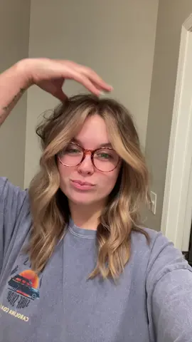 #greenscreen i’m kind of living for the bronde moment 👀👀👀 #fyp #fypシ #fypage #AXERatioChallenge #hairstylist #hairstylistsoftiktok #hairtok #hairdresserlife #transformation #hairtransformation 