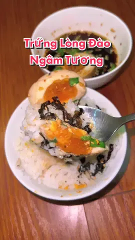 Mún bít Luộc trứng mấy phút sẽ đc lòng đào dẻo để ngâm tương thì mn hãy xem hết vi déo này nha  #ther_nguyen_boc_food #reviewanngon #ancungtiktok #fyp #xuhuong #vtvcab 