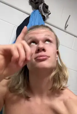 Erling Haaland & Jack Grealish did a gesture popularised by Khabib Nurmagomedov. The gesture is used to symbolise that a person's achievement is not through their own efforts alone but due to the abilities and talents given to them by Allah.