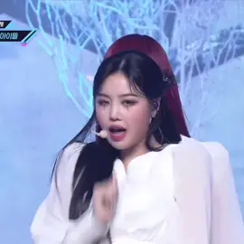 i love this #minnie #soojin #gidle 