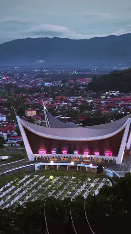 Masjid Raya Sumbar #masjidrayasumbar #masjidrayasumaterabarat #sumbar #wonderfulindonesia #padang 