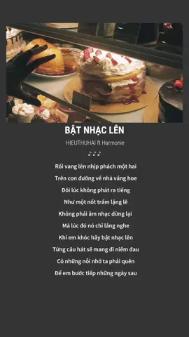 Vì cuộc đời là những gam màu đẹp đẽ, mong cho em luôn vui, đừng buồn vì những chuyện không đáng..#lyrics #batnhaclen #hieuthuhai #harmonie #fyp #xh 