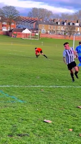 Wait for it 😬🤣 IG/ fulfordfcunited #goalkeeper #fail #goalie #football #futbol 