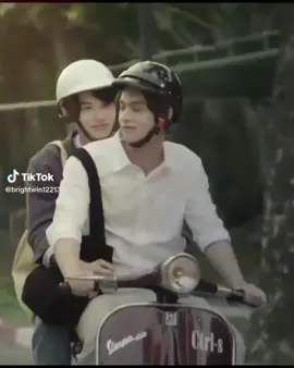 Hug in the motorcycle👀❤❤ #bbrightvc #winmetawin #sarawattine #2gethertheseries #still2gether 