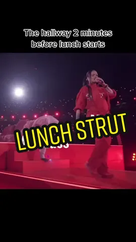 Love being the first class to strut down  to lunch 🏃🏼‍♀️🏃🏼‍♀️  . . . . . #teacher #school #rhianna #class #students 