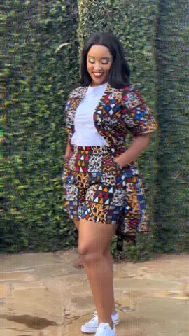 It's a two-piece set you know you absolutely need in your closet. Order yours for ksh.6500 only on 0708901916 #smilescollection #royalveee #ankarafashion #africanculture #ankarafashion #africanprint #ankaradesigns #fashionandstyle #twopieceset #shorts #kentefashion 