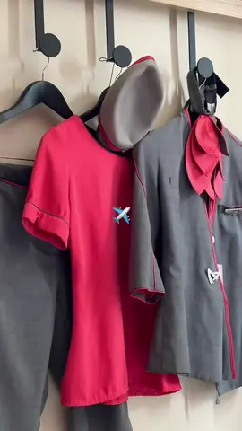 10secondes chrono dans la vie d’une hôtesse de l’air ✈️ @Air Austral Officiel 🌺 #fyp #reunionisland #foryou #cabincrew #hotessedelair #planes #cabincrewlife #flightattendant #flight 