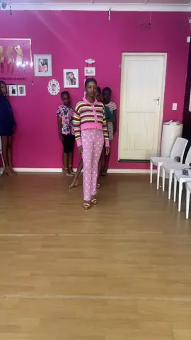 Modelling class…. #sabeautymodeling #modelwalk #catwalk #Runway #modellife #fyp 