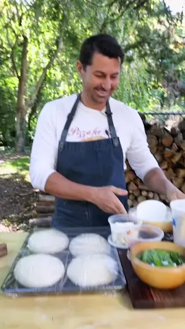 Neapolitan pizza mastery with @vitoiacopelli 