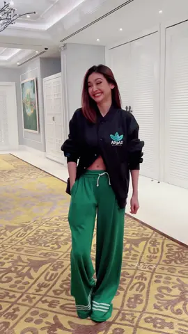 วันนี้ก่อนกลับน่ารักมากและแสบมากกกกเช่นกัน รู้ว่ามัมหมีไม่ชอบให้โป๊ๆก็โชว์หน้าท้องสะบัด 😍 #อิงฟ้า #อิงฟ้ามหาชน #อิงฟ้าวราหะ #engfawaraha #missgrandthailand #มิสแกรนด์ไทยแลนด์2022 #อิงฟ้ามิสแกรนด์ไทยแลนด์2022 