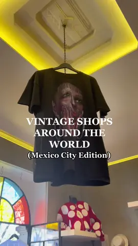 One of a kind pieces #vintageshops #designer #secondhand #PlacesToVisit #thirftingaroundtheworld #mexicocity #cdmx 