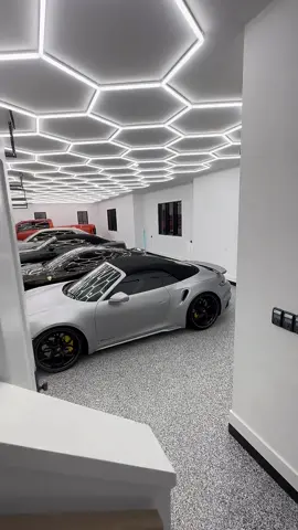 Dream Garage ✨ #garage #supercars #luxurycars #carlifestyle #homedesign #luxuryhome #luxuryhomes #luxury #luxurylifestyle #luxurylife 