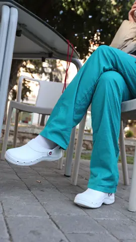 24/7 comfort with Eva Walk!  #evawalk #nursetalk #workshoes #clogshoes #shoetok #crocs 