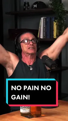 NO PAIN NO GAIN! #guitarist #tricks #performance #liveshows #tiktok 